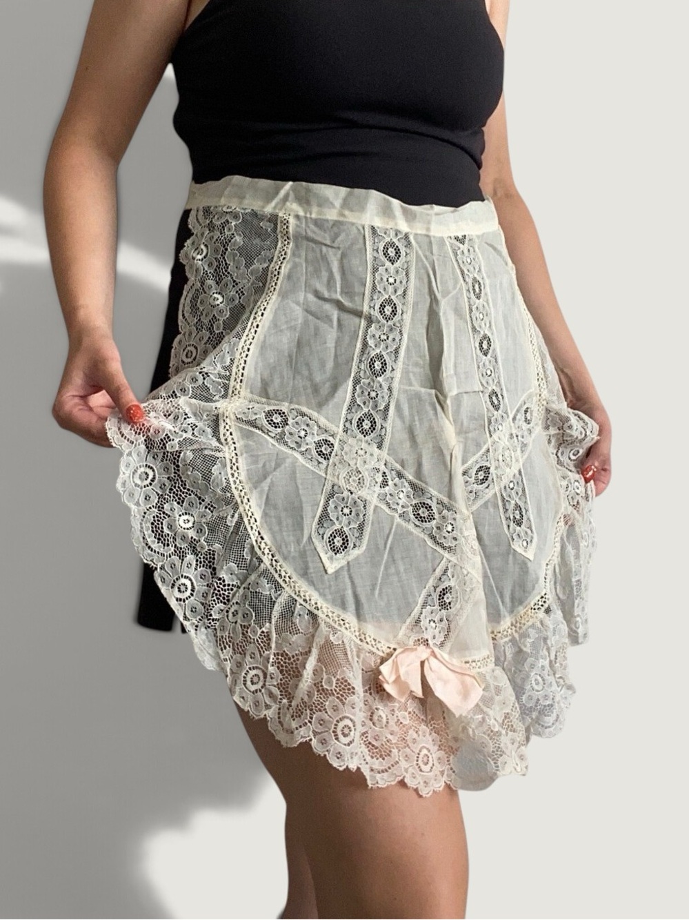 VTQ Antique Lace Muslin Half Apron Dainty Edwardian 20s 50s Feminine Vintage